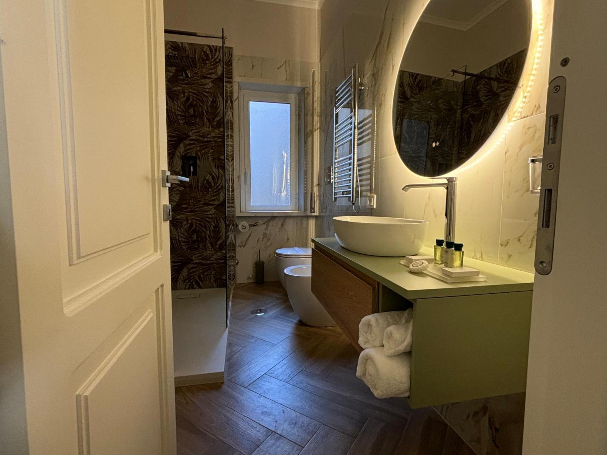 Corso Marconi Boutique Apartment - Luxury Central Apartment Next To The Port Civitavecchia Exterior foto
